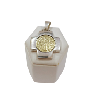 Dije Cruz de San Benito plata y oro