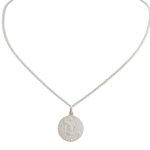 Cadena de plata con dije de San Expedito