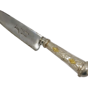 Puñal 10 cms de hoja cabo plata y oro
