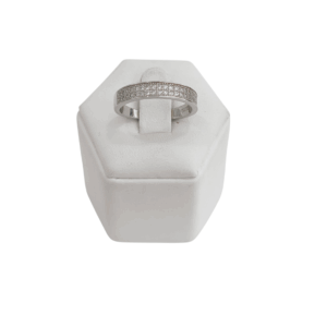 Anillo de plata con circonias