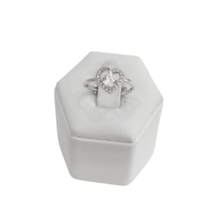 Anillo corazon en plata con cubic y circonias