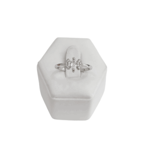 Anillo en plata con circonias y cubic