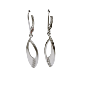Aros largos en plata con circonias