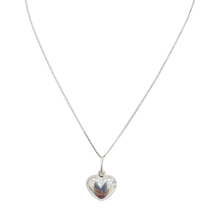 Cadena de plata con dije corazón inflado